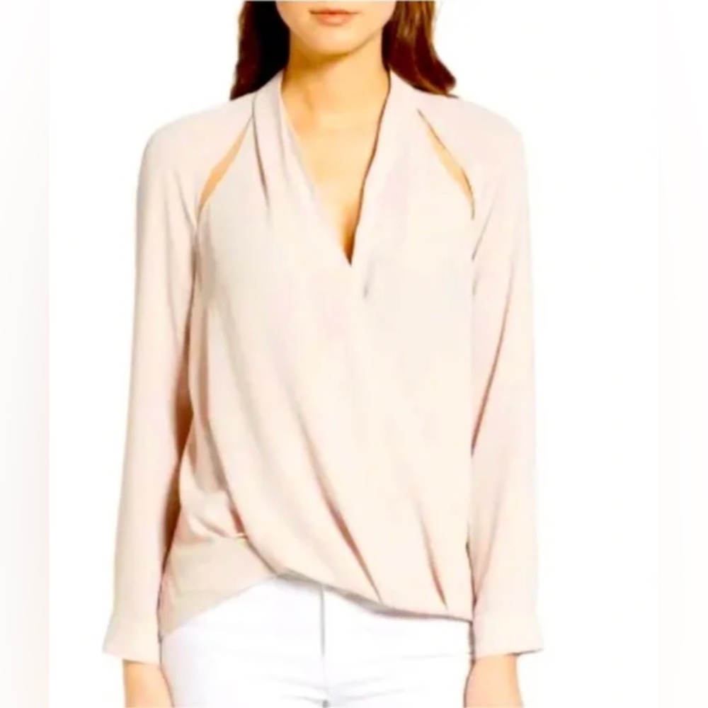 Trouve Cream Wrap Blouse - Picture 5 of 5